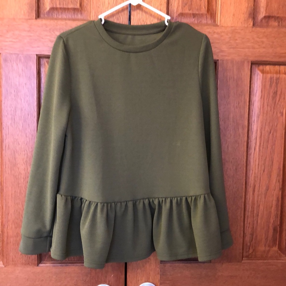 Olive green long sleeve shirt size M
